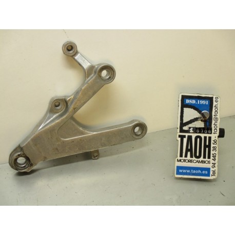 Soporte reposapie delantero derecho Yamaha YZF-R6 1999-2002