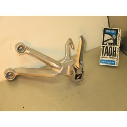 Soporte y reposapie trasero izquierdo Suzuki GSX-R 1000 2003