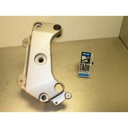 Soporte chasis / motor derecho Honda Hornet CB600F 2005