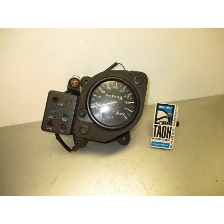 Reloj Kmts y chivatos Honda Africa Twin 750 XRV 1994