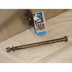 Eje delantero Suzuki GSX 750 ES Ø15mms