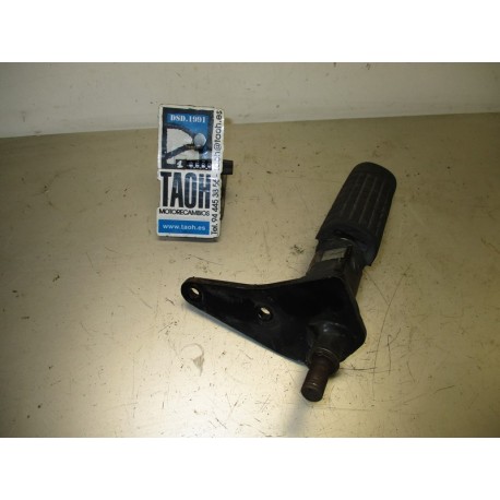 Soporte y reposapie delantero izquierdo Marauder 