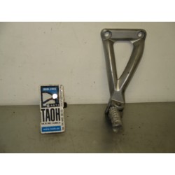 Soporte y reposapie trasero derecho Hyosung Aquila 650 2006