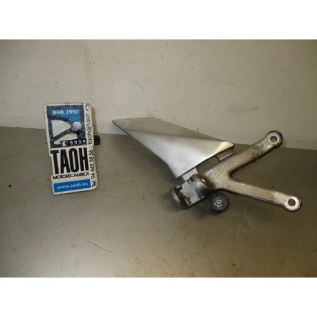 Soporte reposapie delantero derecho Aprilia RST 1000 Futura 2001-2004