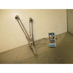 Soporte y reposapie trasero izquierdo Suzuki Bandit 600 2000 GSF