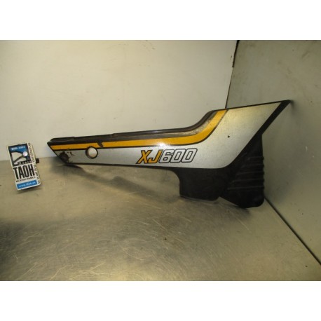 Bajo asiento derecha Yamaha XJ 600 1986