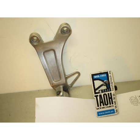 Soporte reposapie trasero izquierdo Honda CBR 600 RR 2003-2004