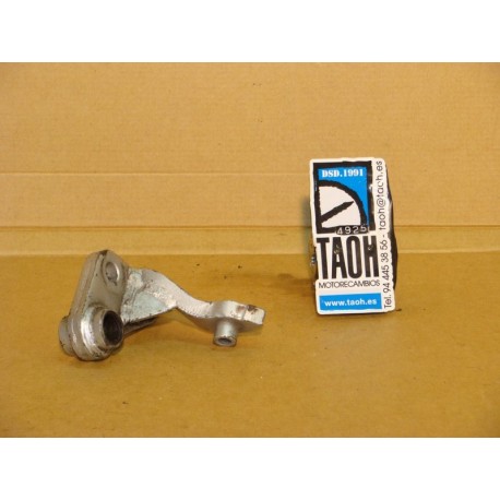 Soporte reposapie delantero derecho Africa Twin