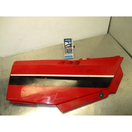 Bajo asiento derecha Kawasaki GPX 750 R