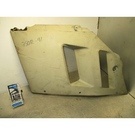 Lateral medio izquierdo Suzuki GSX-F 750 1991