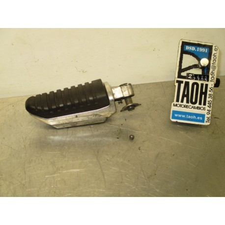 Reposapie trasero izquierdo GSR 600 08