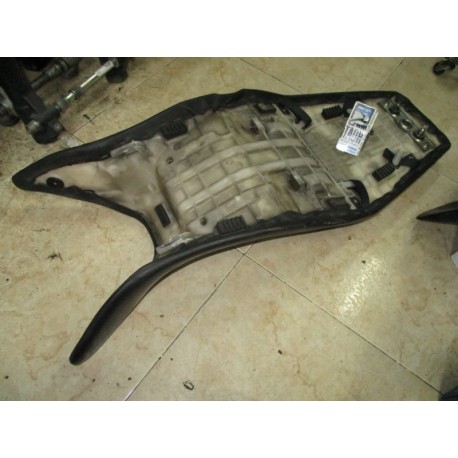 Asiento Suzuki GSR 600 2008