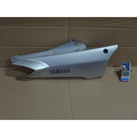 Bajo asiento derecha Yamaha FJR 1300 2003
