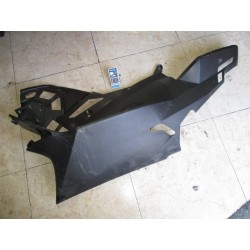 Lateral izquierdo bajo pies C 650 GT 13