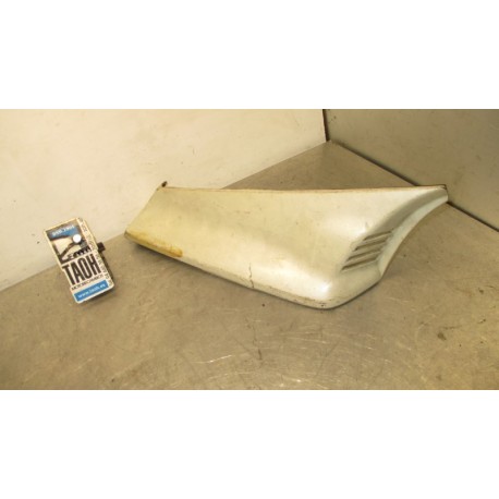 Bajo deposito derecha Suzuki GSX 750 EF