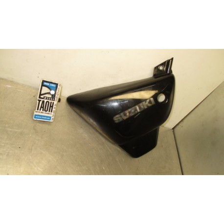 Bajo asiento izquierda Suzuki Marauder 125