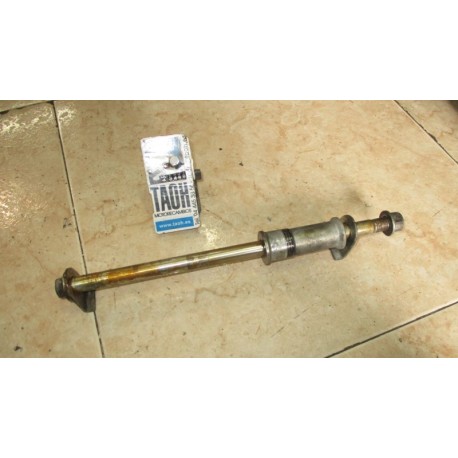 Eje trasero Suzuki Marauder 125