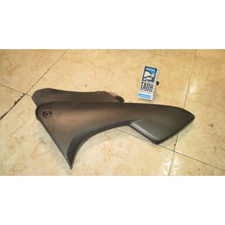 Bajo deposito derecha Honda CBF 600 2012