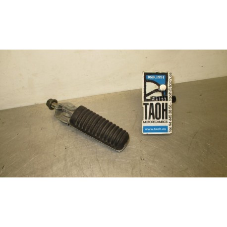 Reposapie delantero derecho Yamaha 4BH