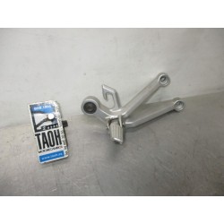 Soporte y reposapie trasero derecho Suzuki GSX-R 600 2005 / GSX-R 750 2005