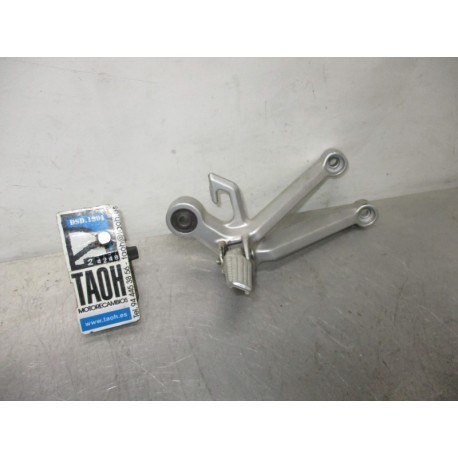 Soporte y reposapie trasero derecho Suzuki GSX-R 600 2005 / GSX-R 750 2005