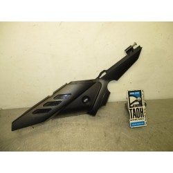 Bajo asiento delantera izquierda Aprilia Shiver 750