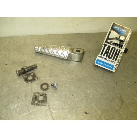 Reposapie trasero izquierdo Shiver 750