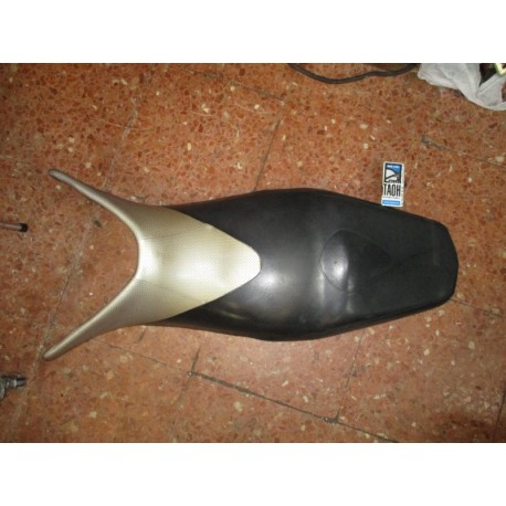 Asiento Suzuki GSR 600 2008