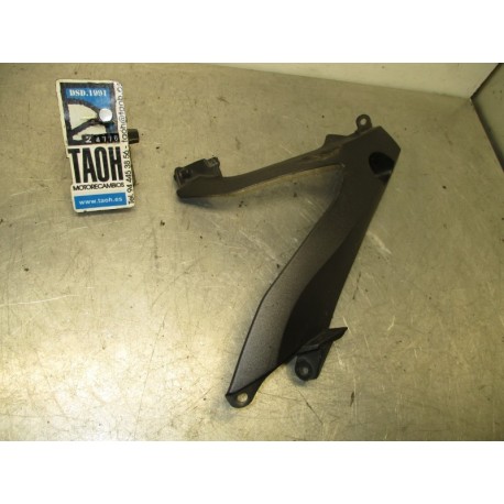 Cerquillo faro izquierdo CB 1000 R 09