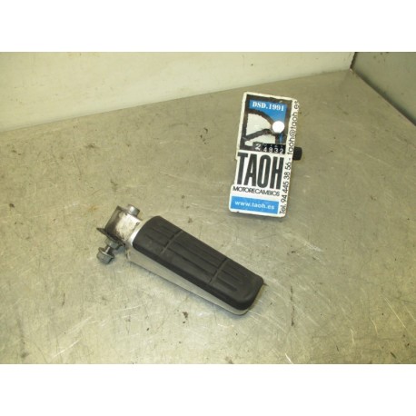 Reposapie trasero izquierdo Yamaha FZ6 2008