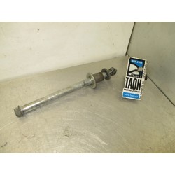 Eje delantero Suzuki GS 500 F 2004