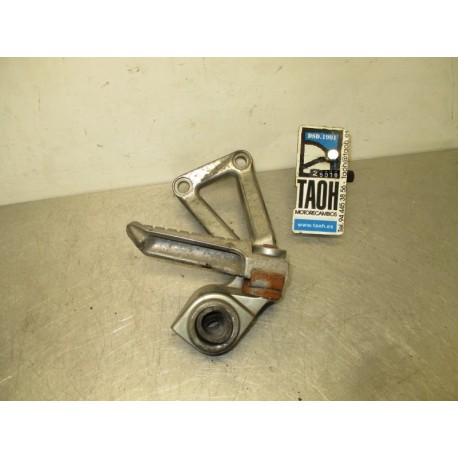 Soporte y reposapie trasero derecho Kawasaki ZX6 R 1995