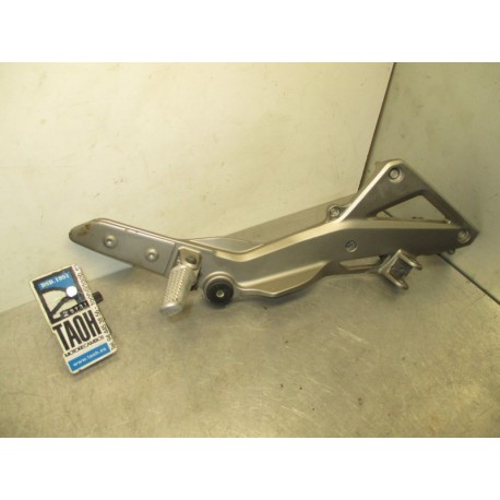 Soporte reposapies derecho Hornet CB600F 08