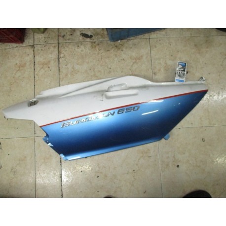 Bajo asiento derecha Suzuki Burgman 650 2006