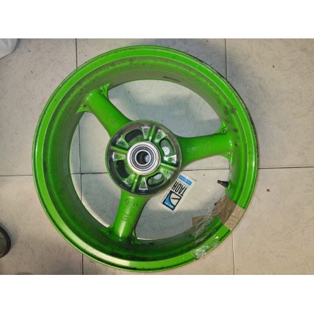 Llanta trasera Kawasaki ZX6 R 1999