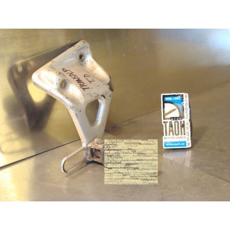 Soporte reposapie trasero derecho Honda XL 600 Transalp